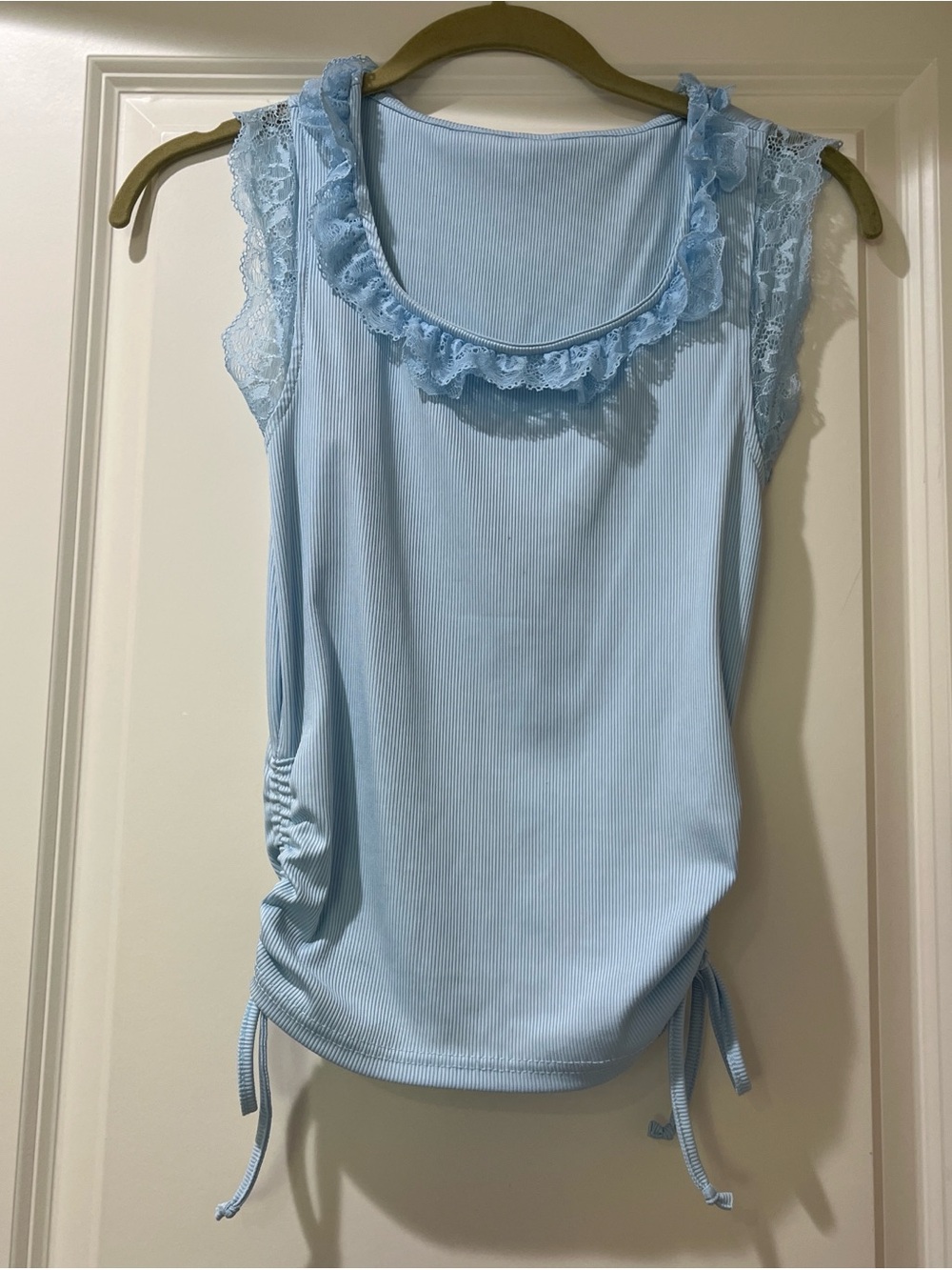 Light Blue Lace-Trim Sleeveless Women's Top